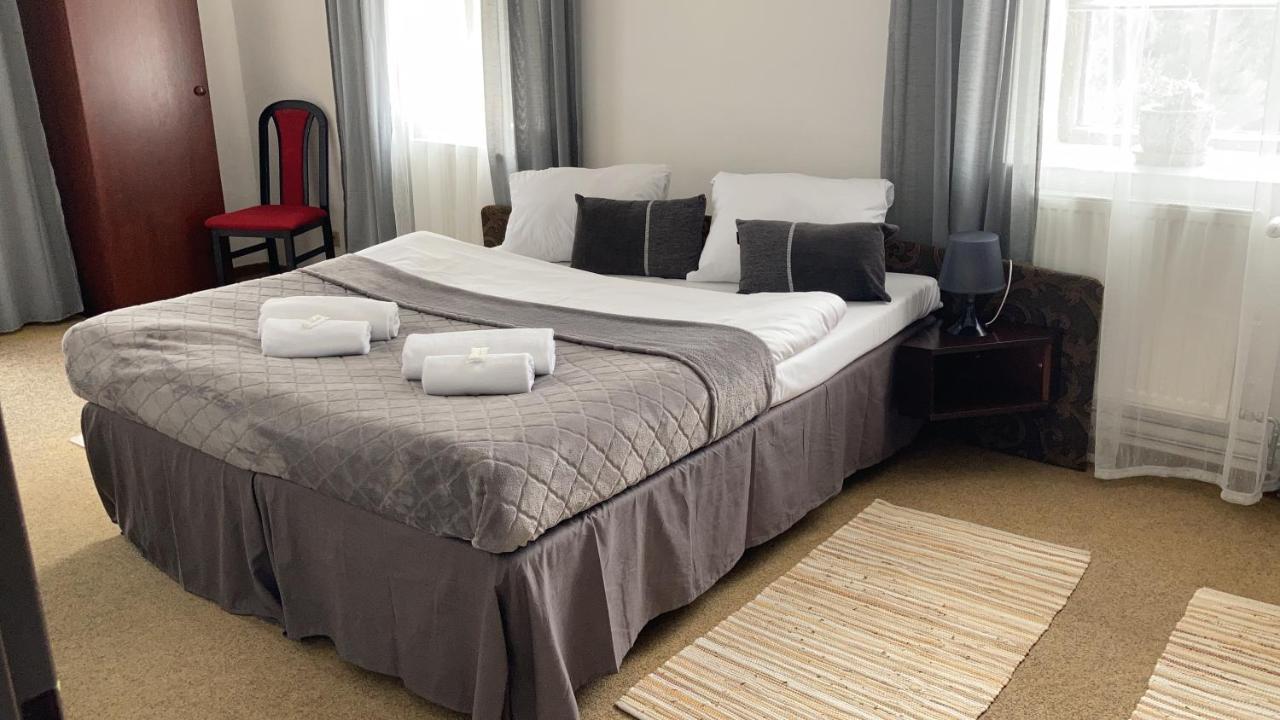 Hotel Camelot 蒂萨 外观 照片